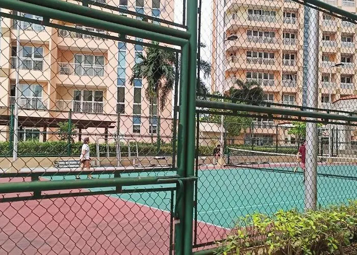Apartment Mc Kinley Away From Manila
